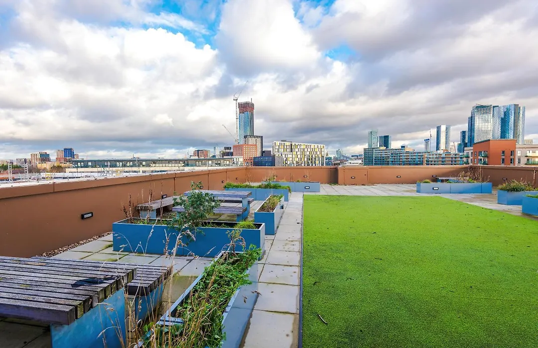 Waterhouse Suite: Modern 2-Bed in Manchester City Centre-1